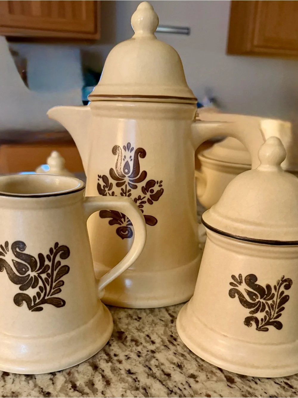 Pfaltzgraff Country Village Coffee Pot Set/sugar,creamer and coffee pot
